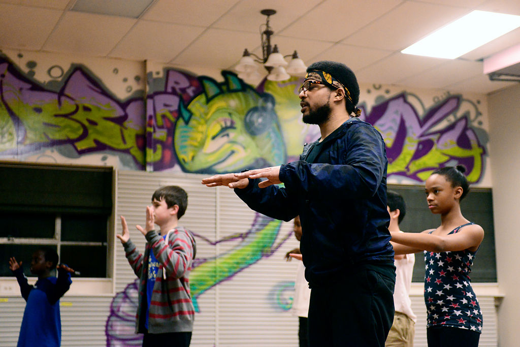 Ismaeel Bilal practices with students